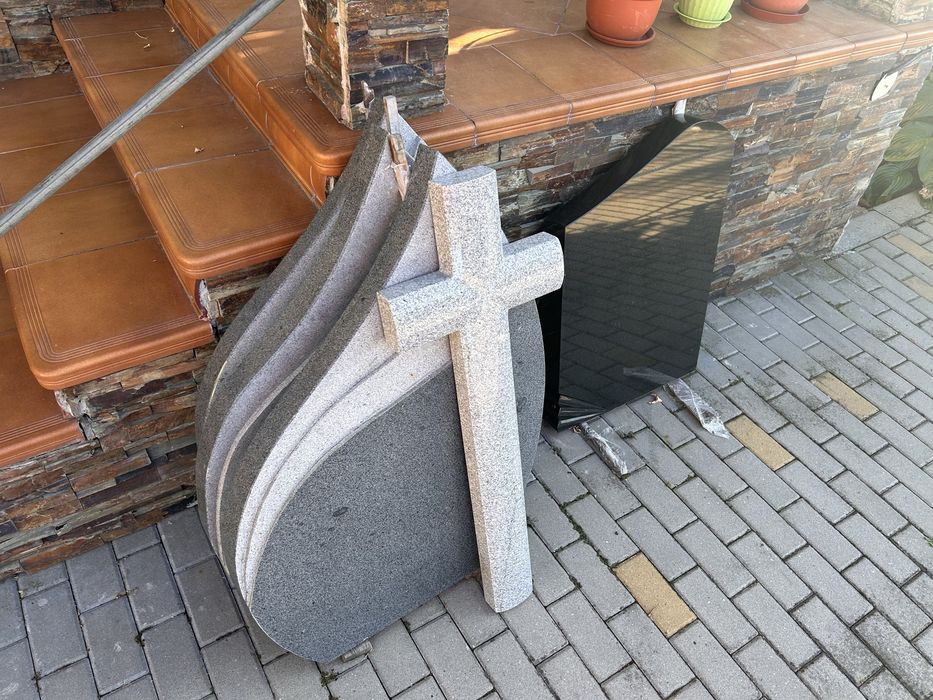 Afacere la cheie - sablare si gravarea monumetelor funerare