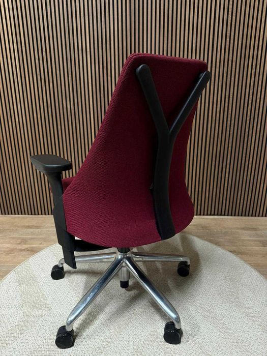 Refurbished Herman Miller Sayl Red Comfort