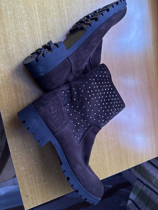 Ghete noi de dama marimea 39