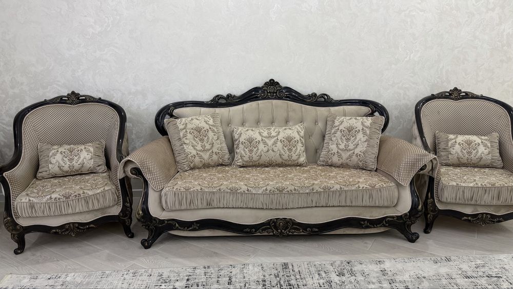 Продам диван и кресла