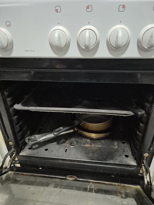 Продается отличный газплита