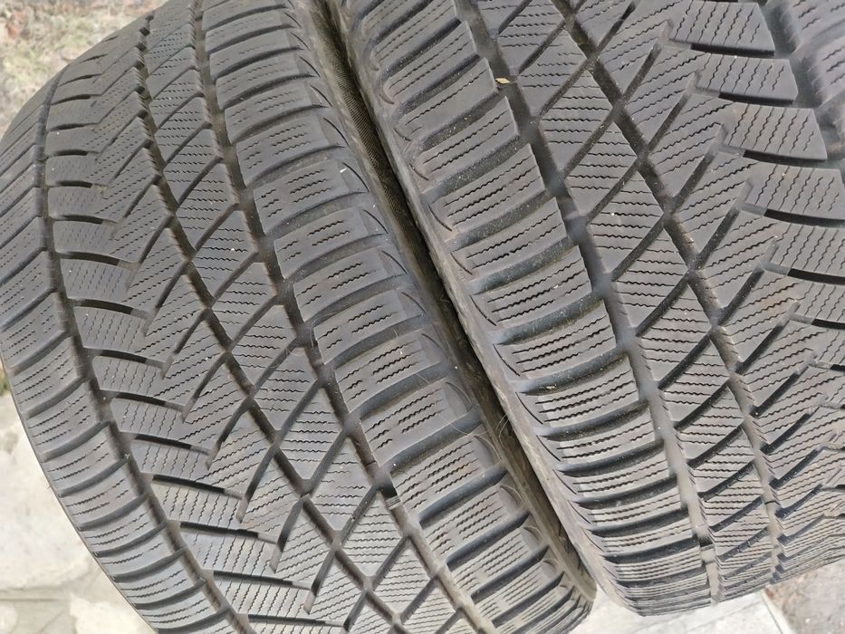 Гуми два броя 245/40/18
