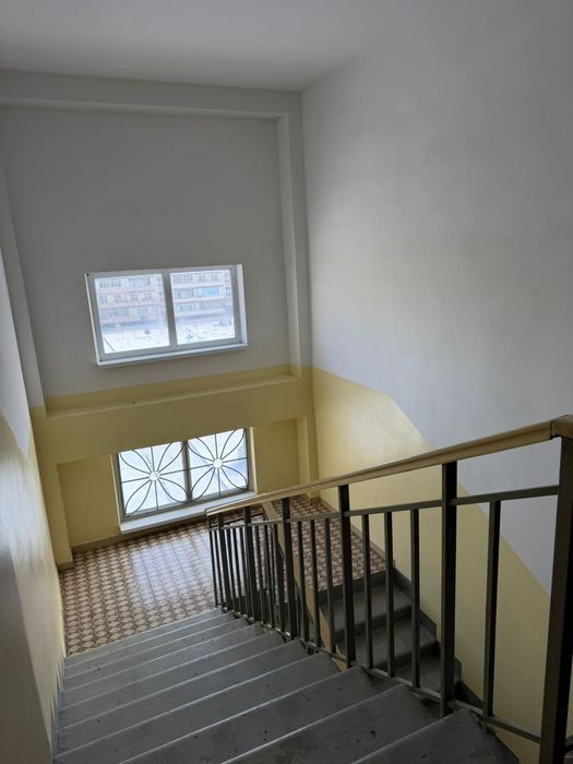 Срочно 3х комнатная в 15мкр продаётся