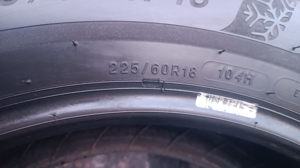 225/60/18 Michelin