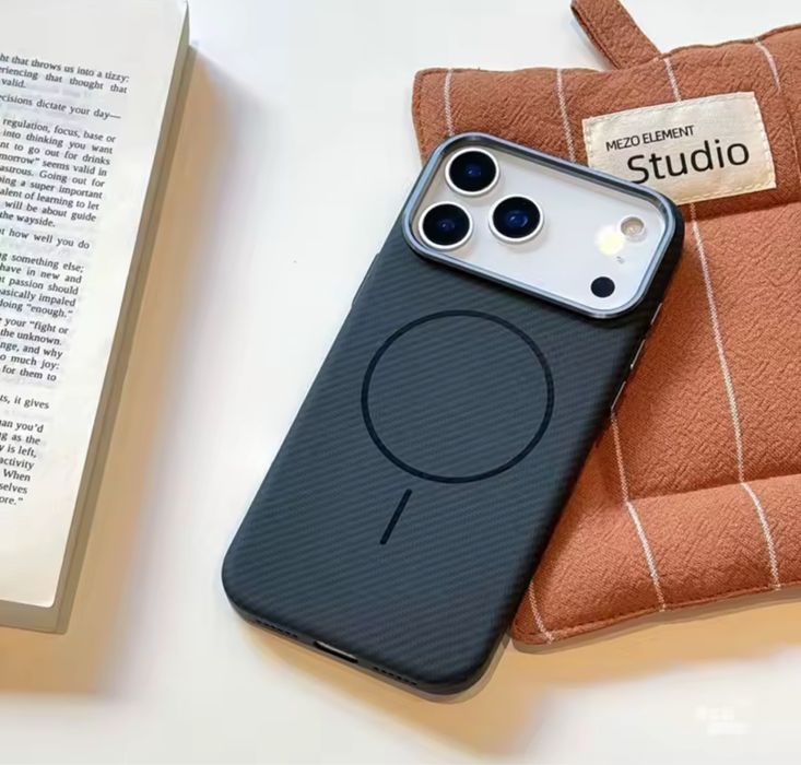 Husa Magnetica Imitatie Carbon - Iphone 17 PRO 17 PRO MAX 17 AIR 17