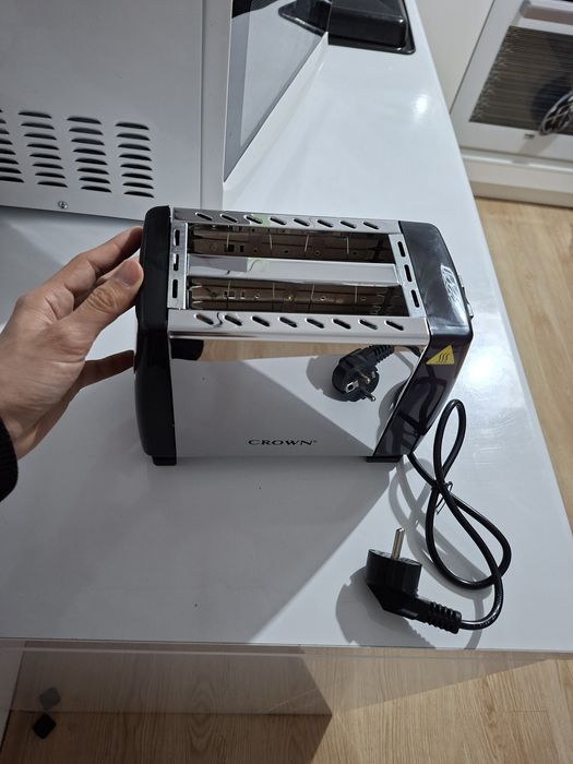 Тостер Crown (чисто нов)
