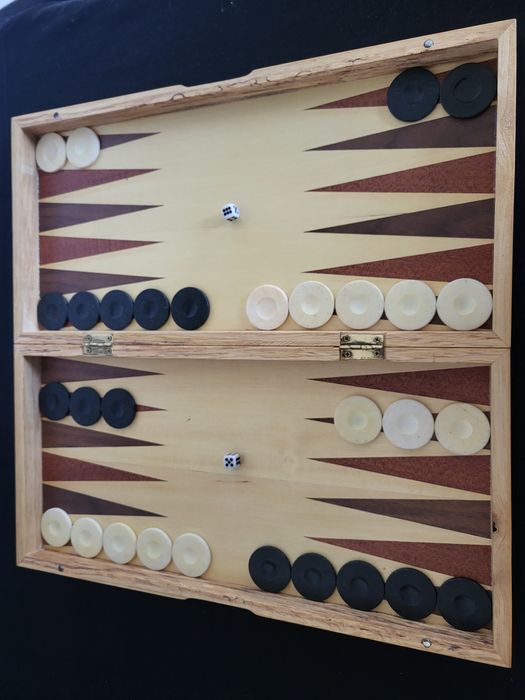 #2 Стар дървен шах