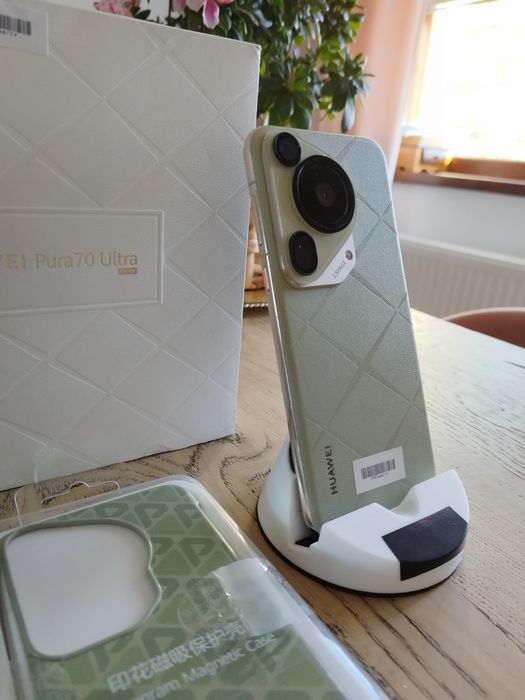 Huawei Pura 70 Ultra in stare foarte bună