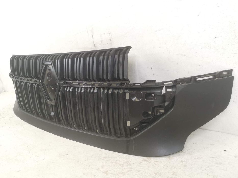 Решетка на радиатор / Grila Radiator Renault Master Оригинална в добро