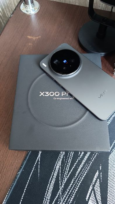 Продам Vivo x300 Pro