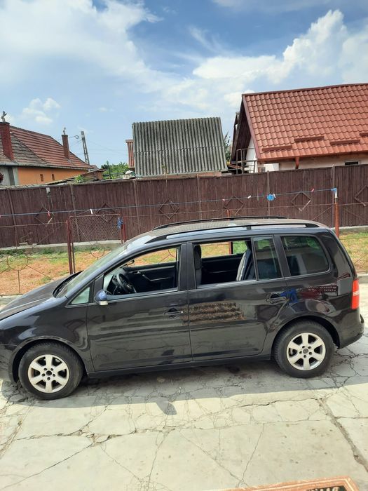 Dezmembrez VW Touran