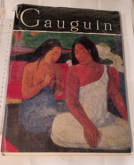 Vând/Schimb opt cărți,pictori celebri.