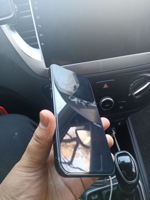 iPhone 13 128 g без ремонта