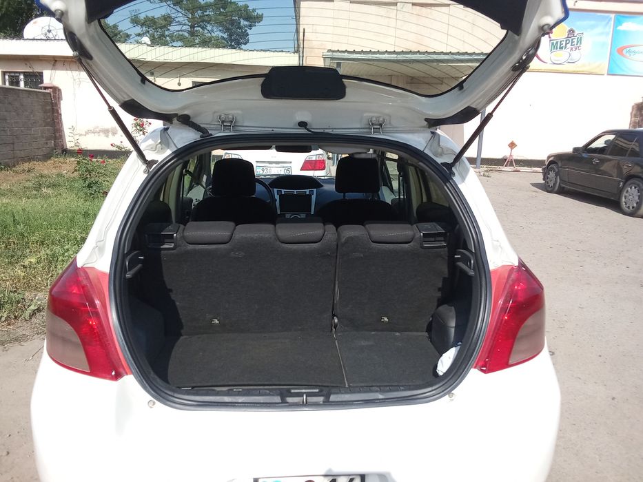 Продам Ярис 2005 года автомат