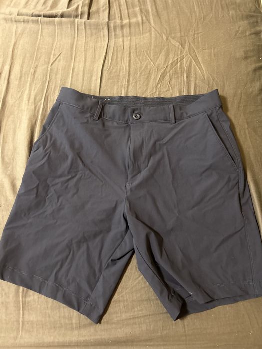 Greg Norman тъмносини къси гащи