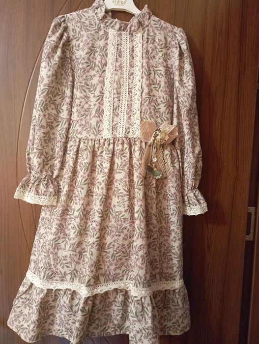 Пролетна рокля за момиче 146 см