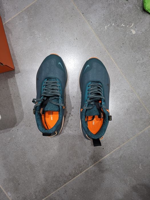 Продам кроссовки nike