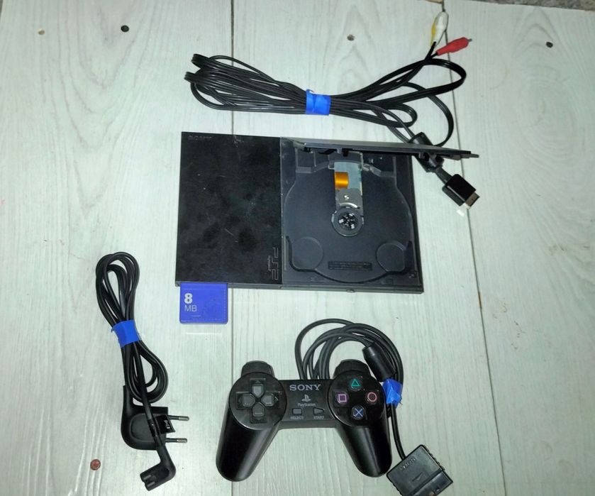 Продается приставка Sony playstation 2
