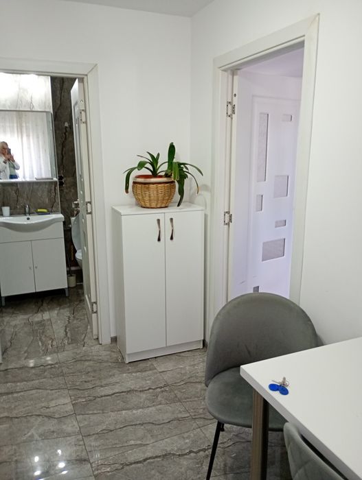Închiriez apartament cu 1 cameră în orașul Călan vis â vis de Penny