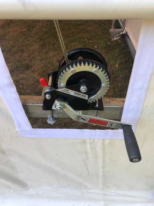 Hala din fier galvanizat 6,1x9,76x4,88 m