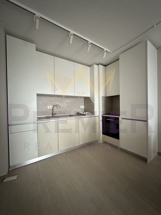 Дава се под наем Двустаен апартамент в Варна, Бриз - 65 кв.м за 613.02 € - Снимка #1