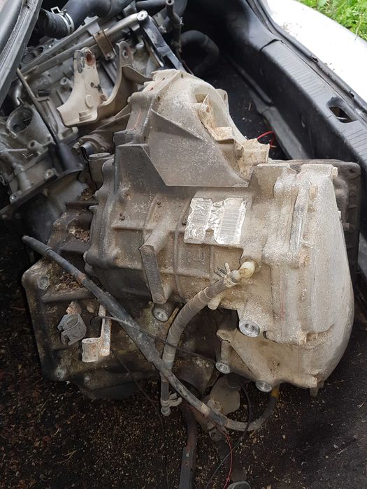 Продавам автоматична скоростна кутия за Тойота Корола