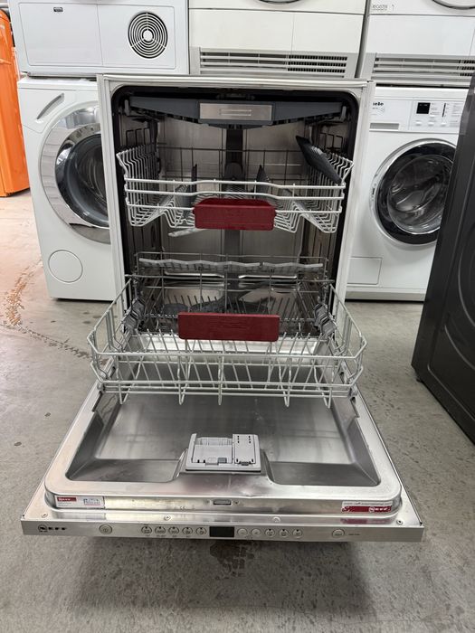 Съдомиялна машина NEFF