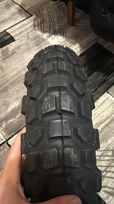 Vând cauciuc scuter nou