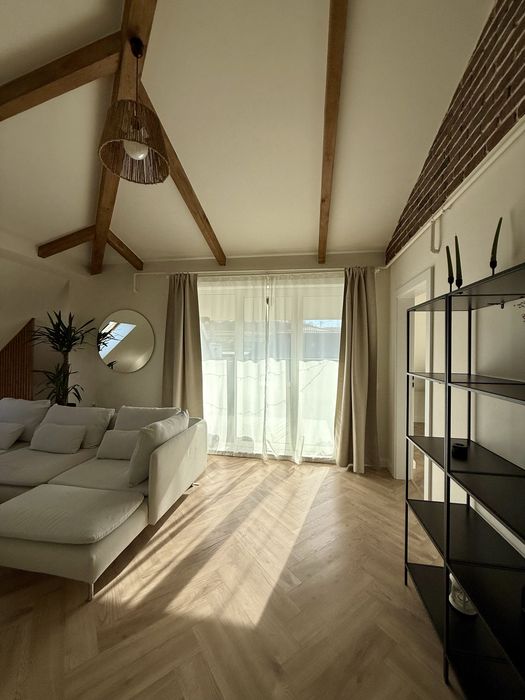 Apartament spațios cu 3 camere, mansardă – Strada Cetății, lângă Jysk