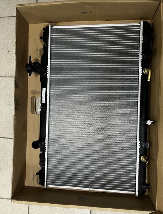 Продам радиатор двс camry 30/35