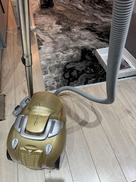 Продается Пылесос Цептер