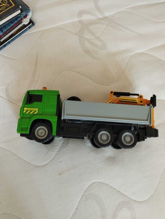 Детски кран , играчки