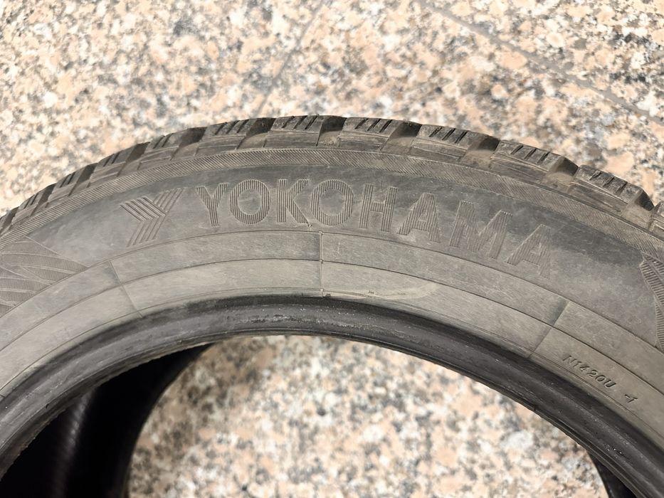 Yokohama 235 55 R 18