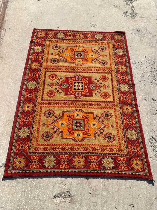 Ковер в хорошем состоянии