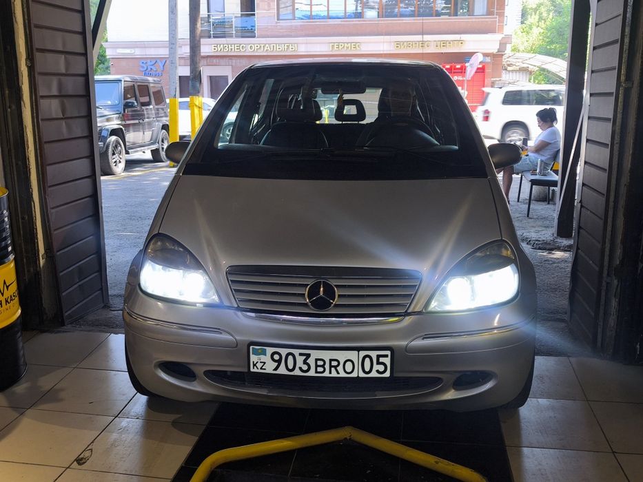Mercedes A190 объем 1.9 бензин