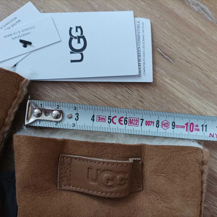 UGG нови ръкавици