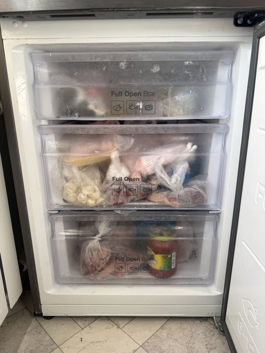 Прдам бу холодильник Samsung