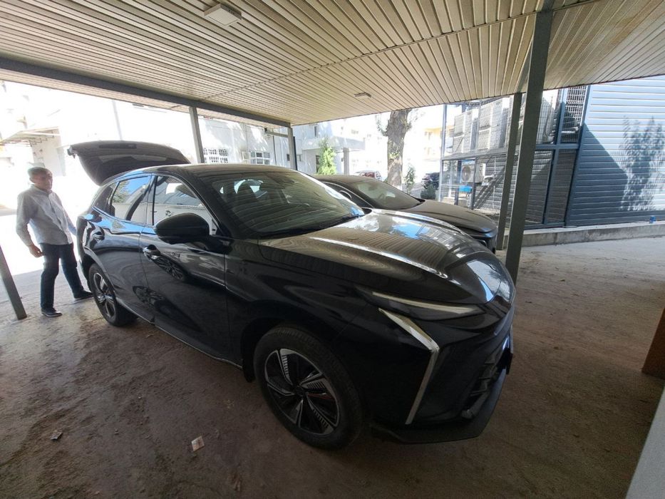 Dongfeng passenger Car T5 evo avtomashinasi sotiladi