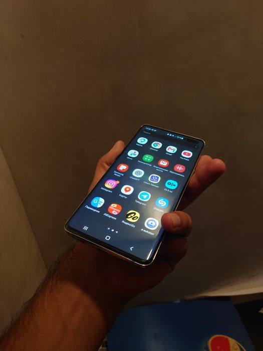 Samsung S10 5G  8/256 sotiladi srochna!