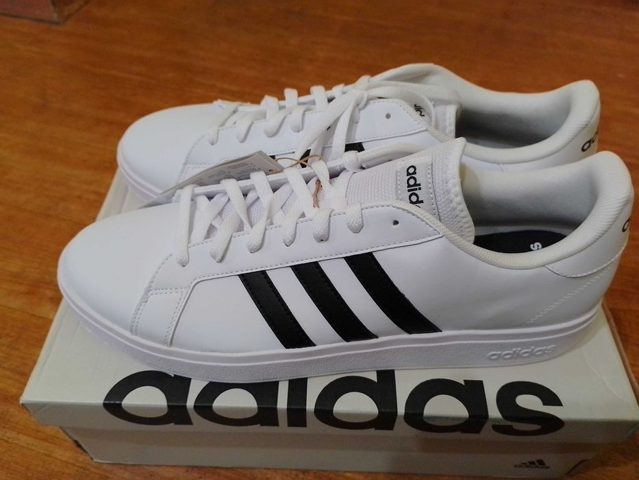 ADIDAS COURT BASE 2.0  49 1/3 32см.