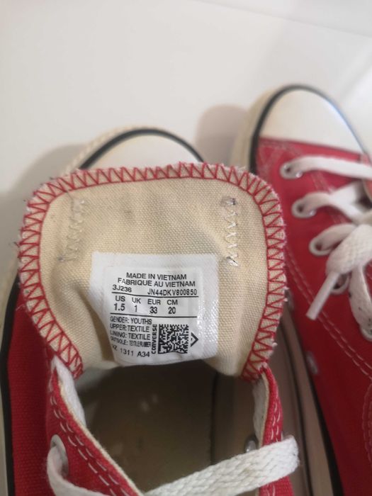 Incaltaminte Converse culoarea rosie