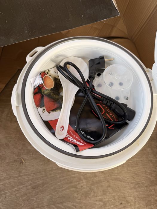 Мультиварка новая