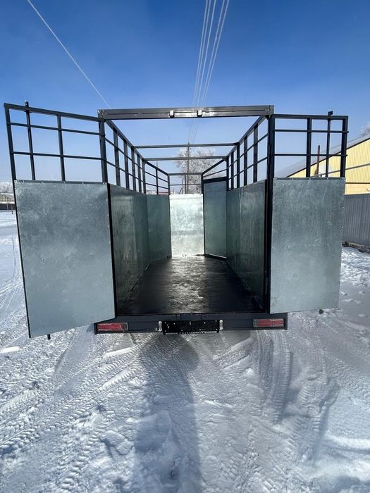 Прицеп скотовоз коневоз