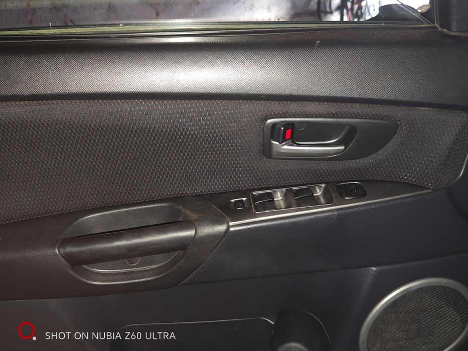 Разбираю мазда 3