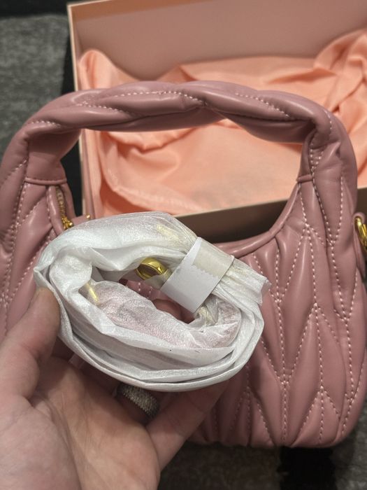 Geanta Handbag Miu Miu Roz Noua Fullbox