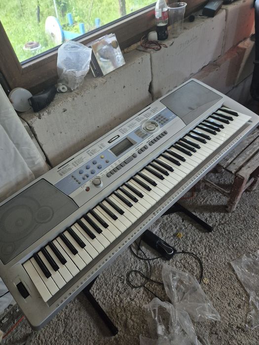 Orgă Yamaha dgx200