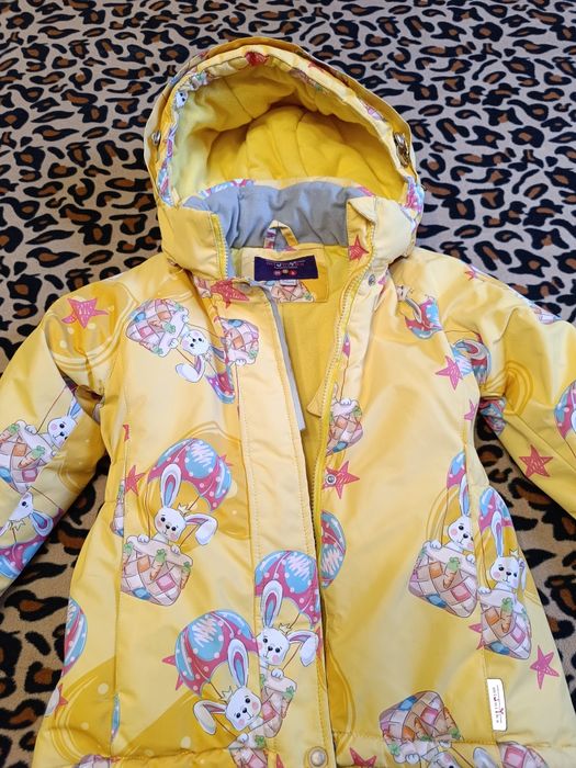 Продам верхнюю одежду для девочки!