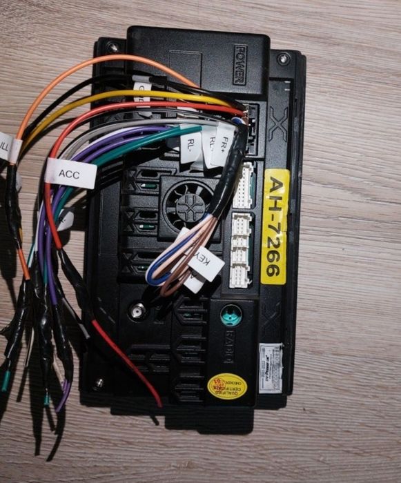 Автомагнитола б/у Pioneer 7266