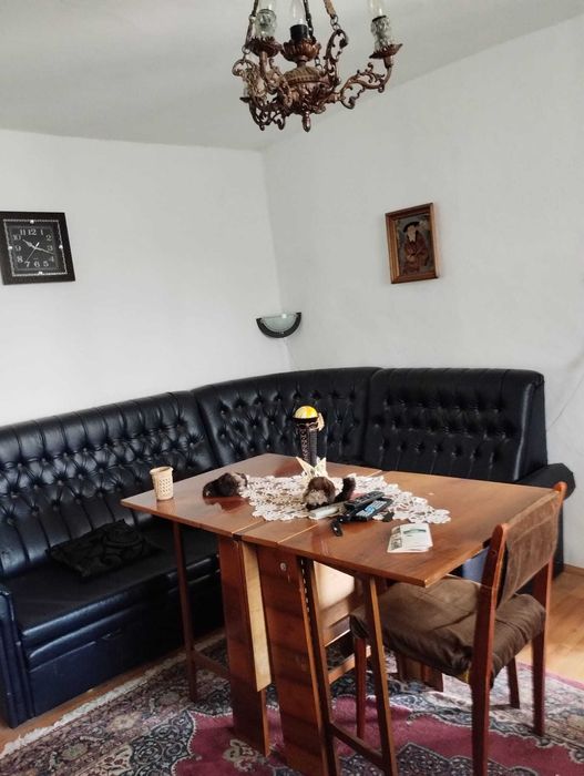 Casa batraneasca de vanzare