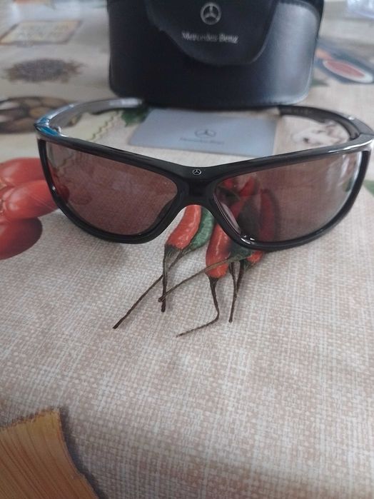 Продавам мъжки слънчеви очила